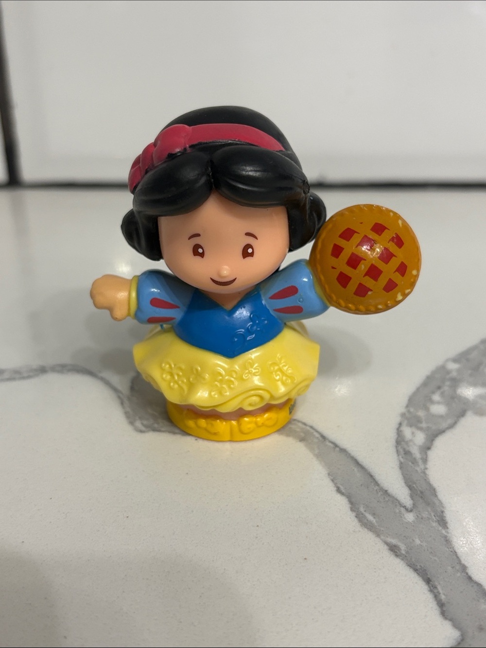 Little People Snow White With Pie Princess Talker 2016